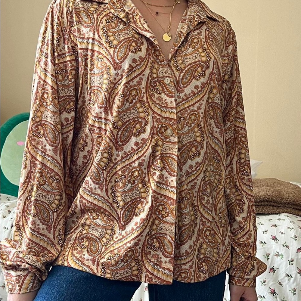 Joren Paisley button down top